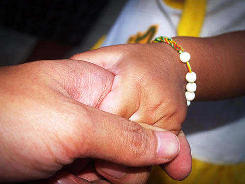 image: holding hands image: holding hands